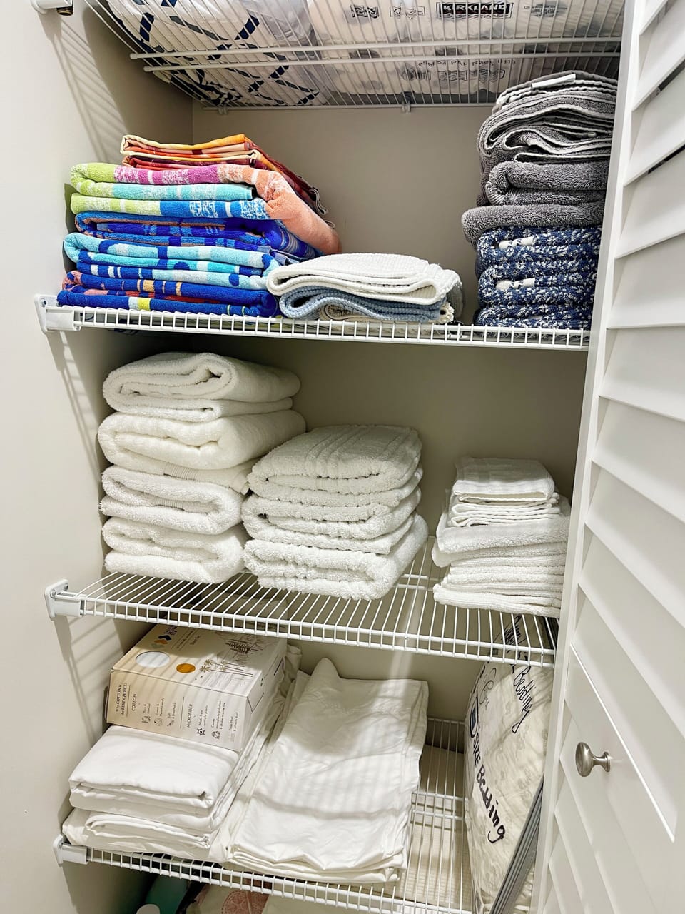 Plenty of linens and beach towels.