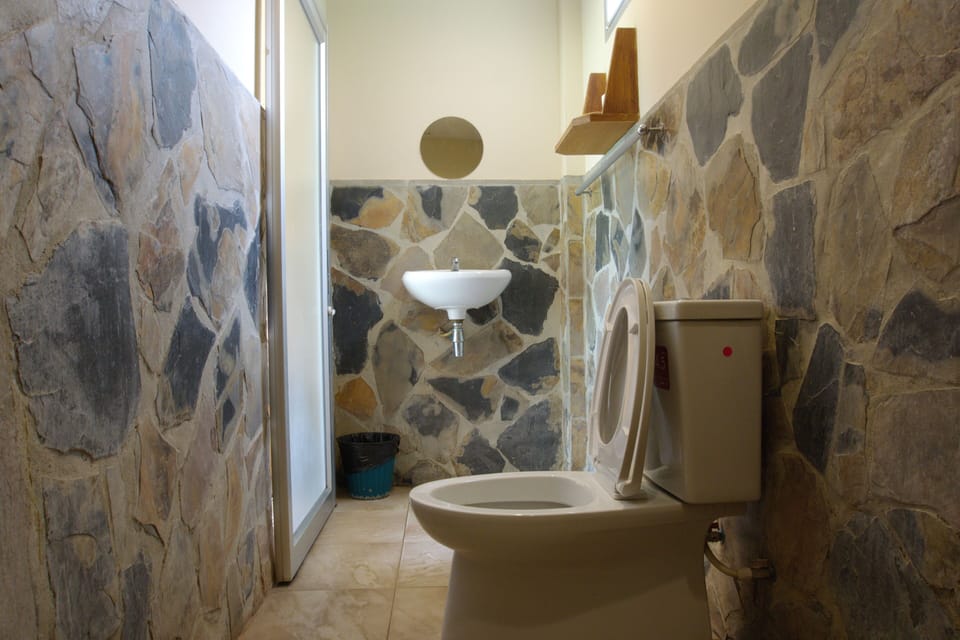 Villa C | Bathroom | Shower, free toiletries, towels, soap