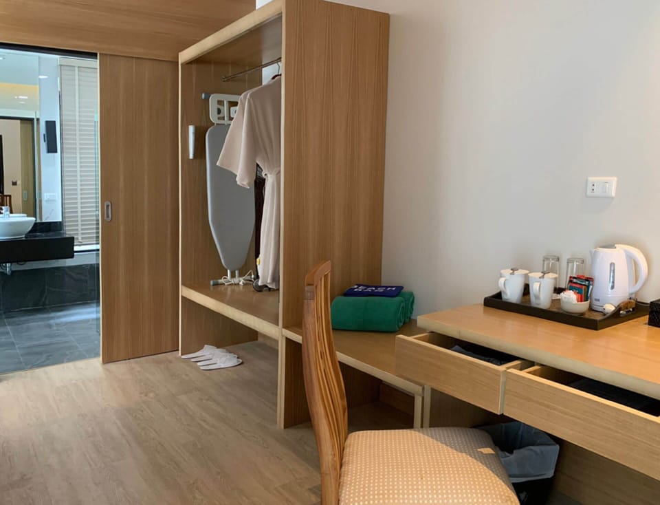 Beachfront Honeymoon Premier | Coffee and/or coffee maker