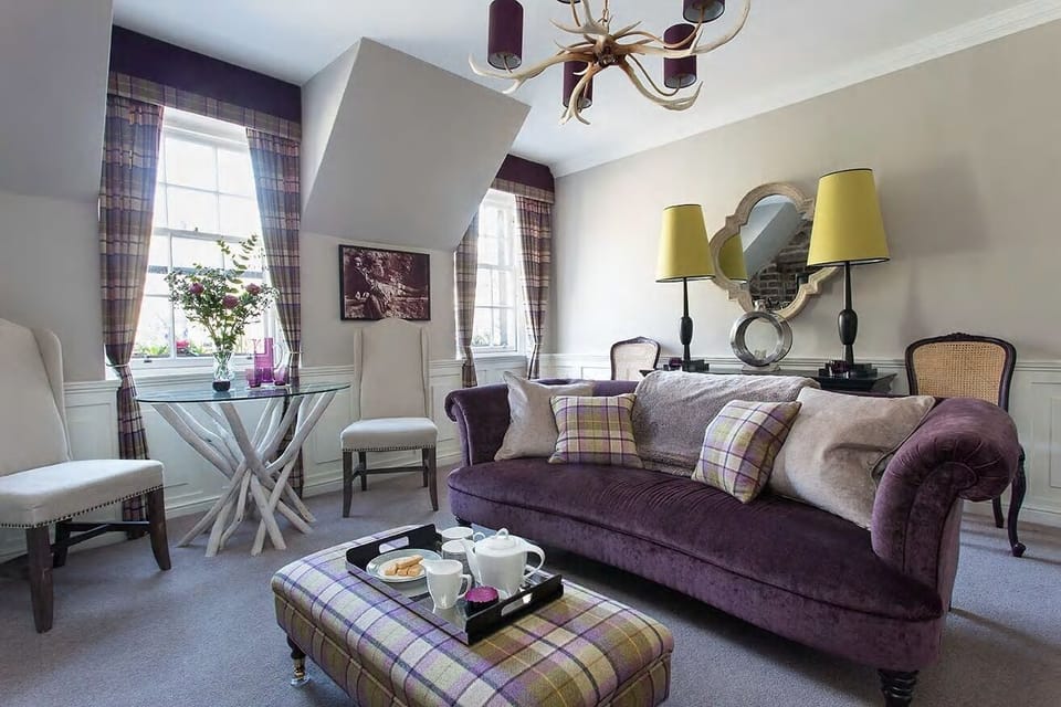 Apartment | Living area | Flat-screen TV