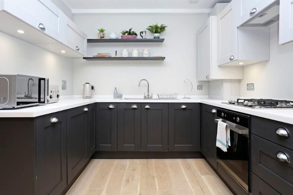 Design Apartment | Private kitchen | Fridge, microwave, coffee/tea maker, electric kettle