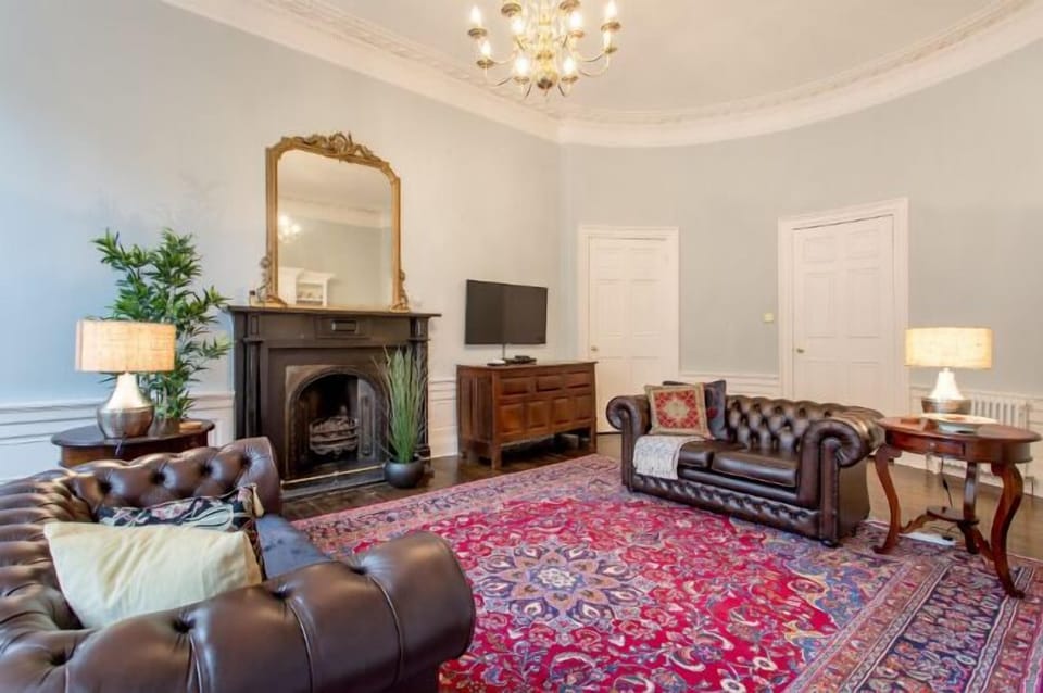 Apartment | Living area | TV