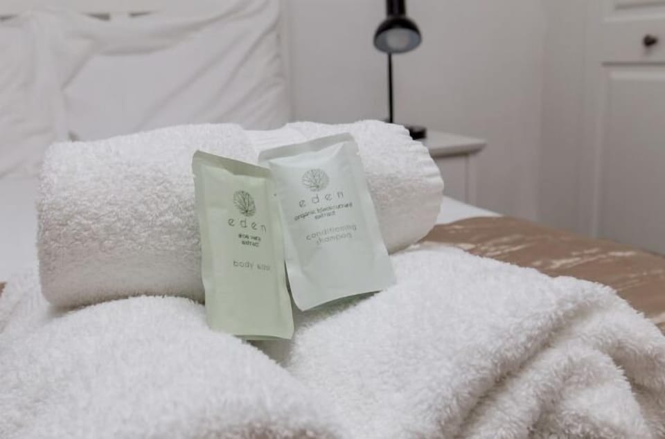 Apartment, 2 Bedrooms | Room amenity