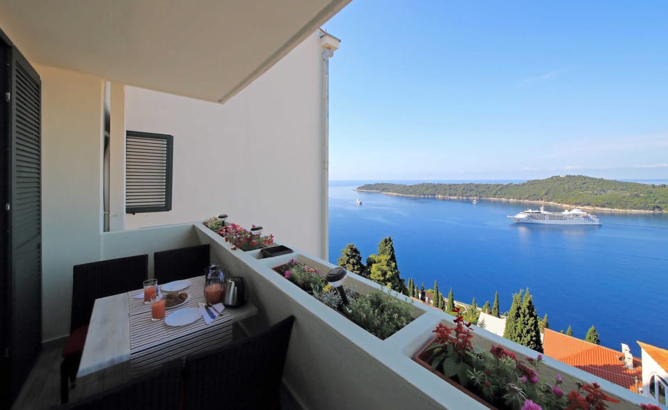 Apartment (Apartment Blue Harmony - Two Bedroom ) | Balcony