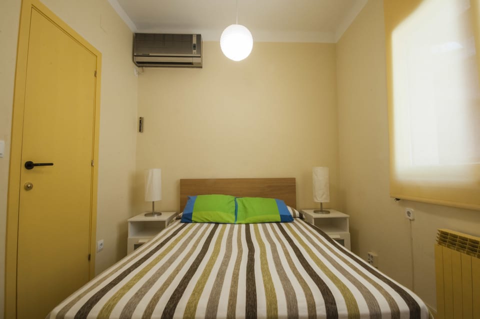 Habitación Doble, 2 camas con baño privado | In-room safe, desk, free WiFi