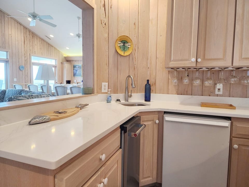 Wet Bar and Game Room