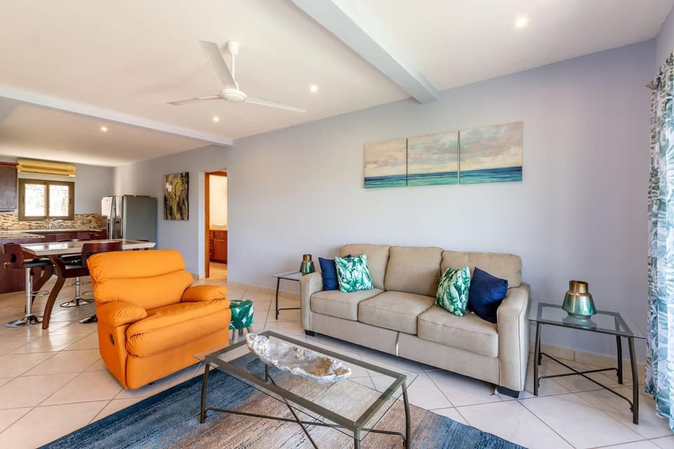 Condo, 2 Bedrooms, Ocean View | Living room | TV