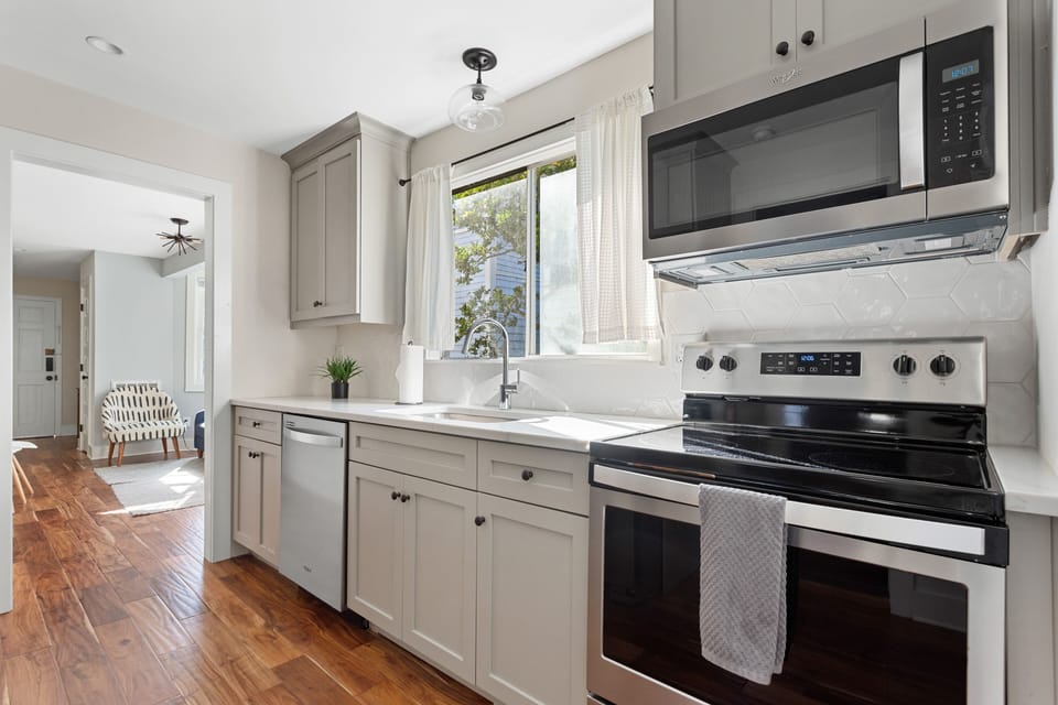 Casa Bella - Your Oasis in the Heart of Charleston