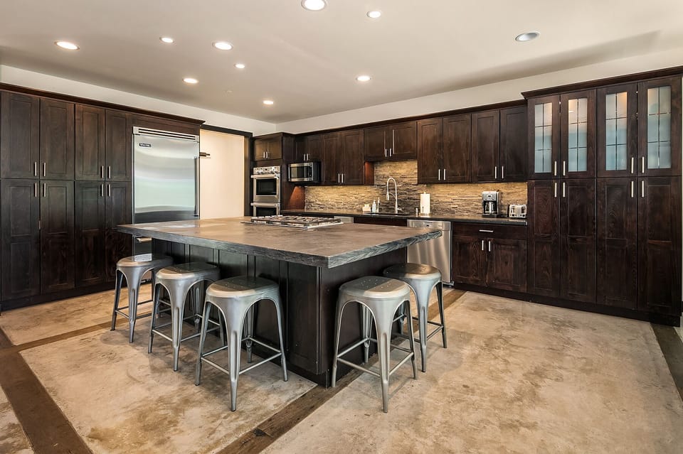 Rocking Chair Retreat - Huge kitchen with a large center island.