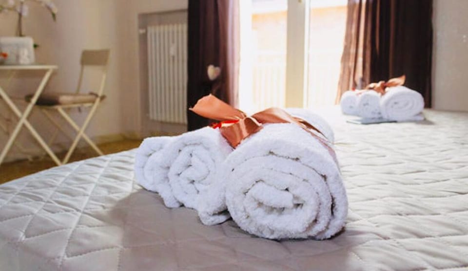 Double Room (Velia) | Individually decorated, free WiFi, bed sheets