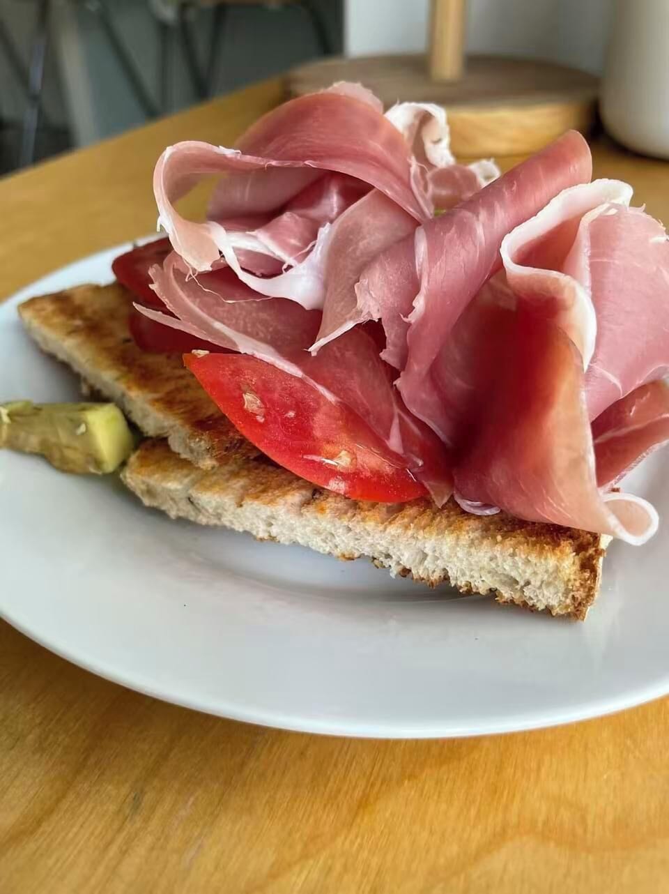 Daily full breakfast for a fee