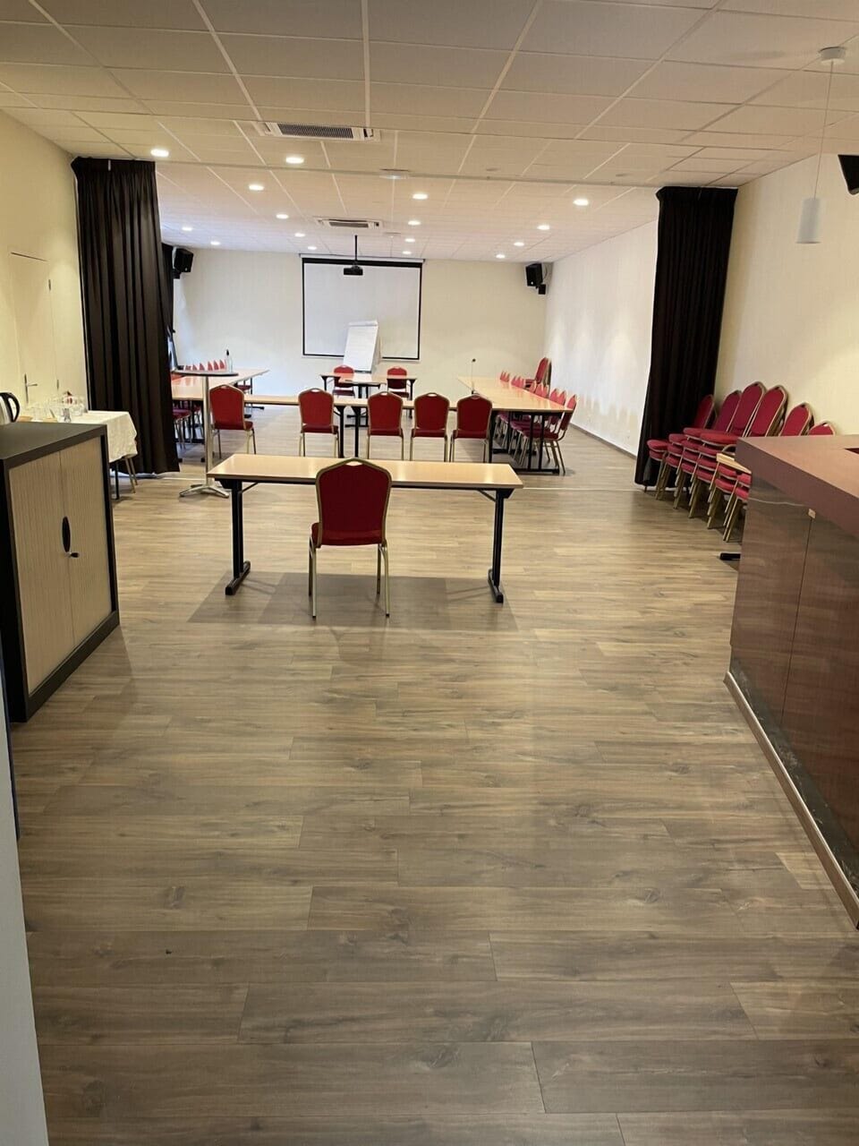 Au Relais Nivernais Hotel in Bourgogne-Franche-Comté