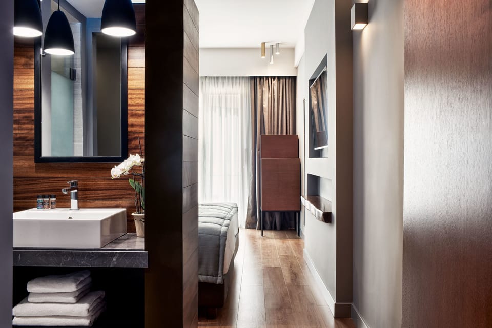 Standard Room | Living area | Flat-screen TV