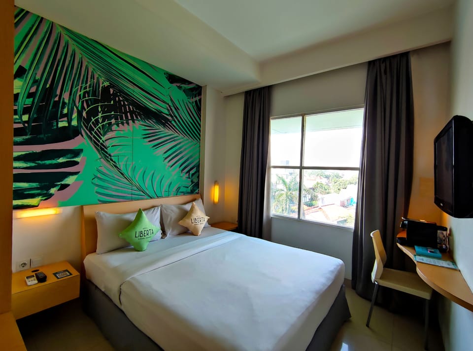 Premium Double Room, 1 Double Bed | In-room safe, desk, soundproofing, free WiFi