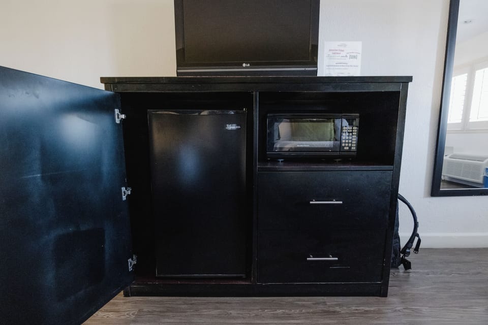In-room safe, desk, laptop workspace, iron/ironing board