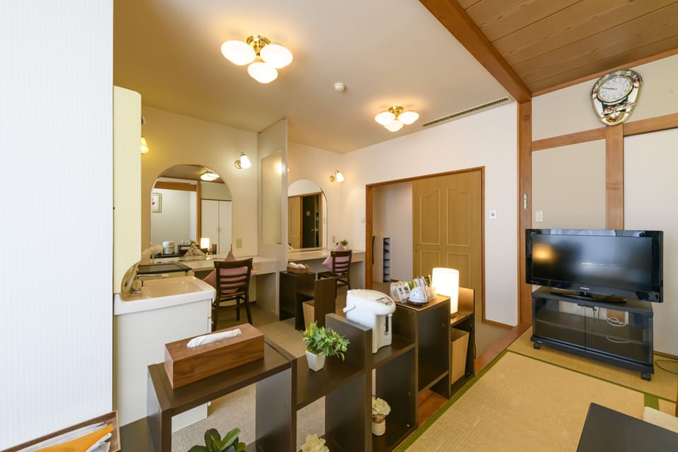 Women Only Japanese Style Room (Shared Bathroom) Non Smoking | In-room safe, desk, WiFi (free)