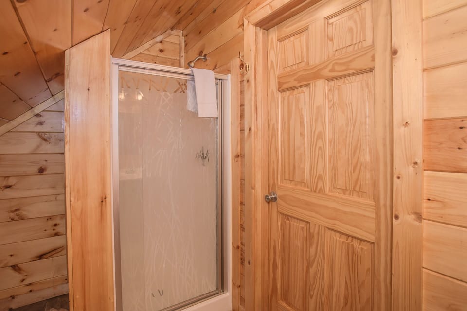 Upper Level Full Bathroom with Shower