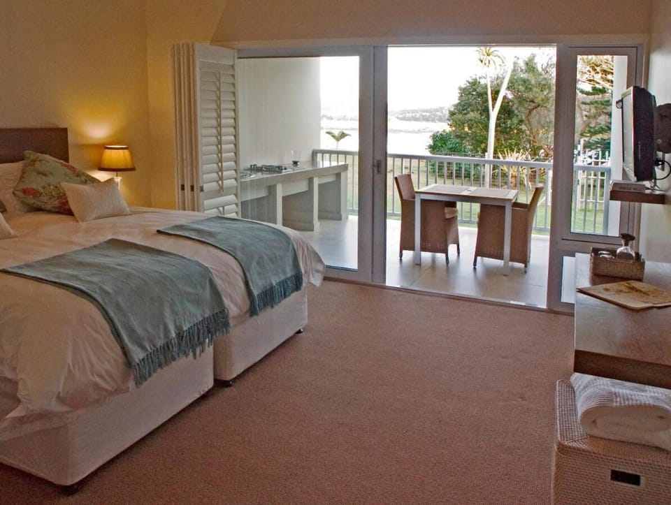 In-room safe, desk, laptop workspace, iron/ironing board