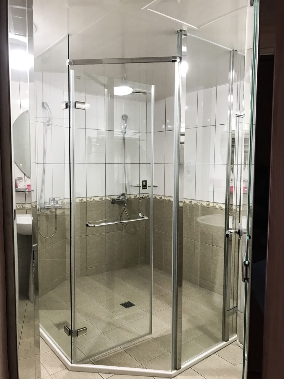 Family Quadruple Room, 2 Double Beds | Bathroom | Free toiletries, hair dryer, slippers, towels