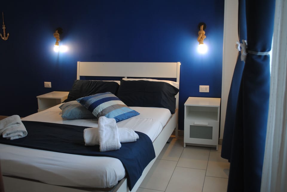 Double Room | Desk, laptop workspace, free WiFi