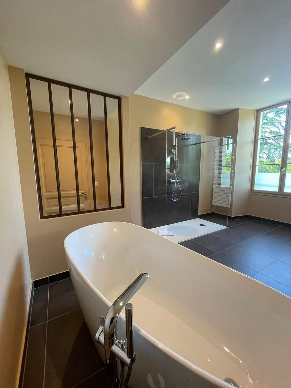Deluxe Double Room Sauna | In-room safe, desk, laptop workspace, blackout drapes