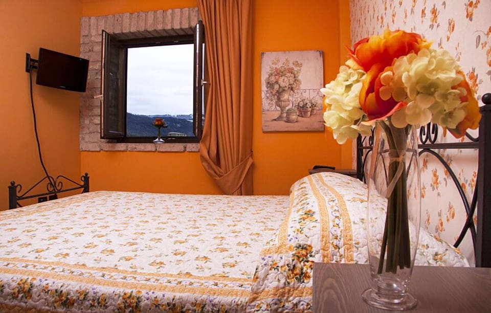 Comfort Double Room | Down comforters, minibar, in-room safe, individually furnished