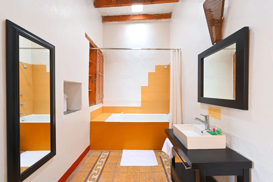 Superior Double Room | Bathroom | Free toiletries, hair dryer, towels, soap