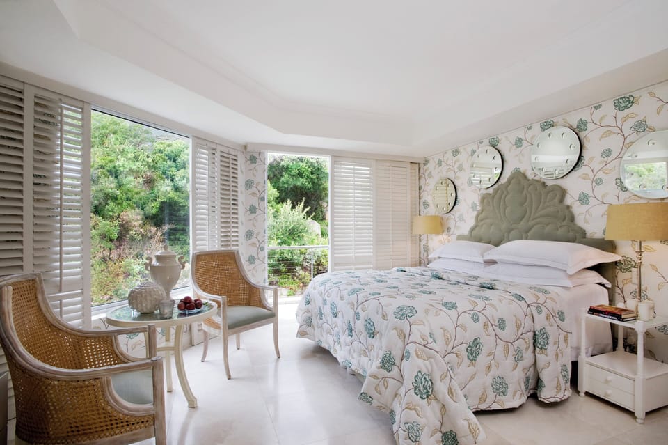 Luxury Room | Premium bedding, in-room safe, desk, iron/ironing board