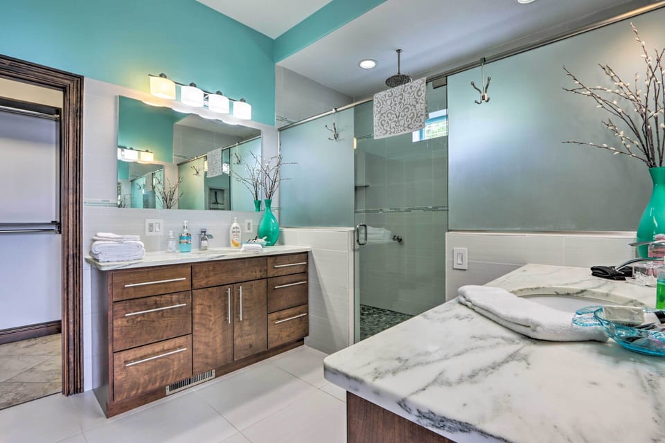 En-Suite Bathroom
