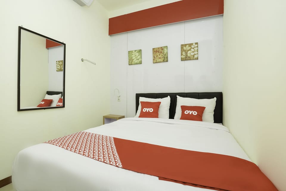Standard Double Room | Desk, free WiFi, bed sheets