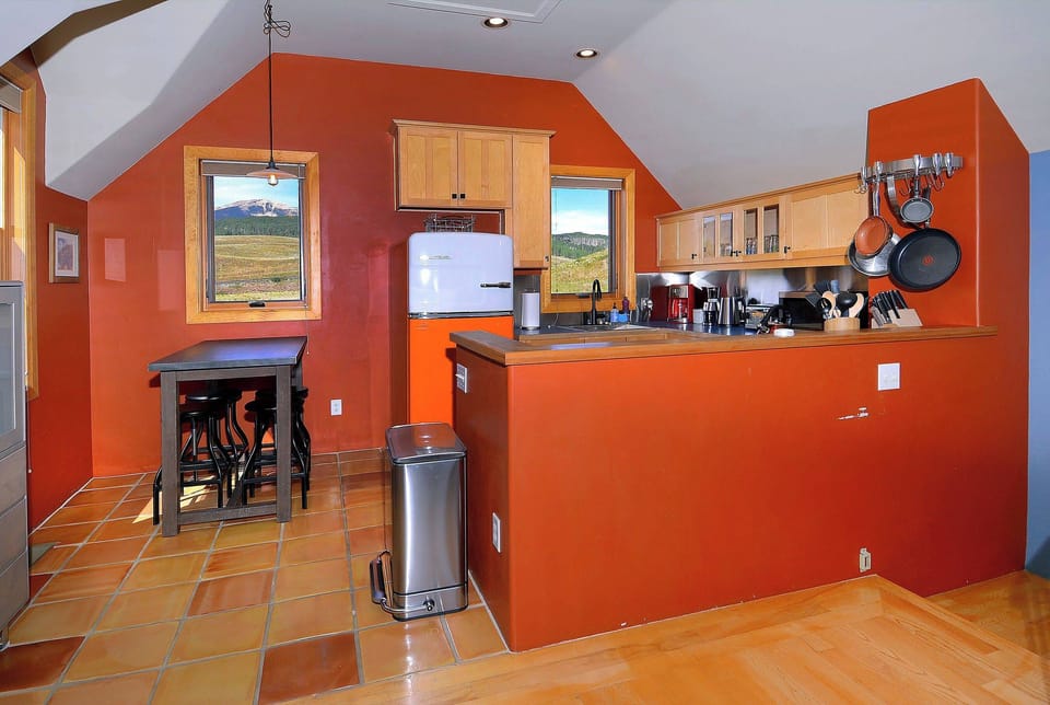 Kitchen/dining