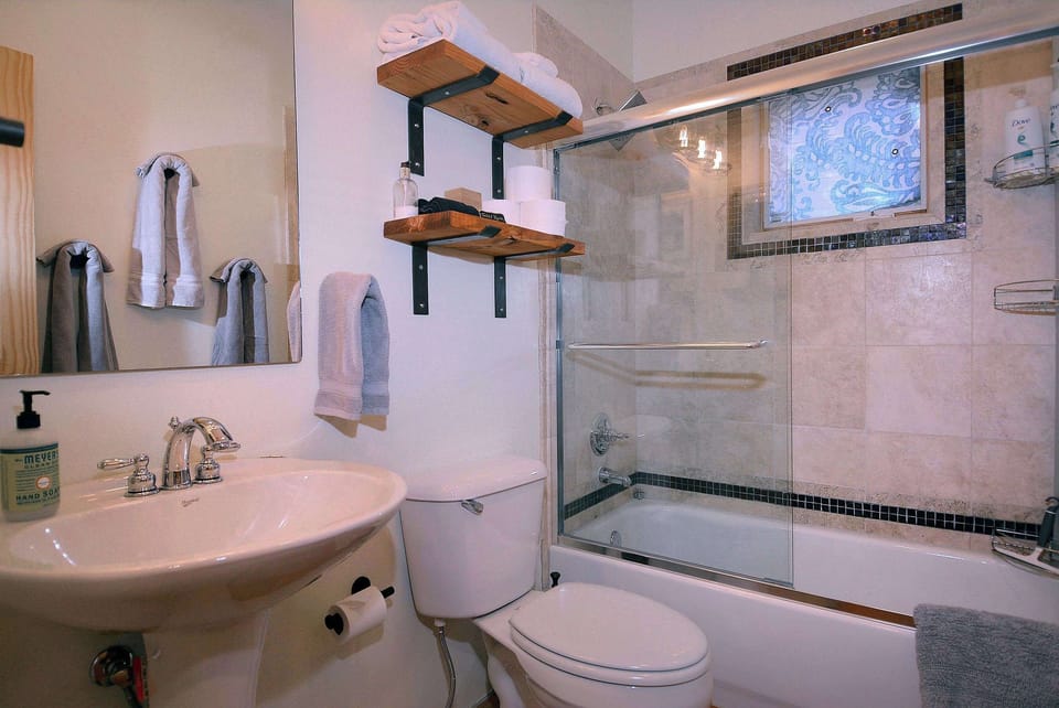 Shared full bath