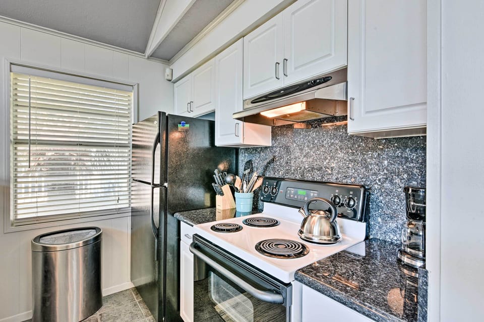 Fully Equipped Kitchen | Cooking Basics | Knife Set