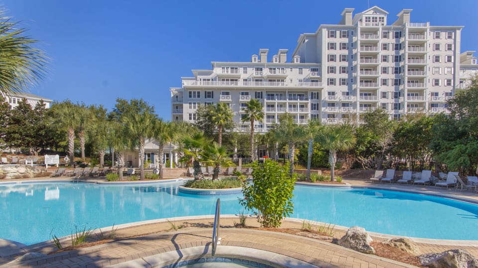 Resort Community Pool