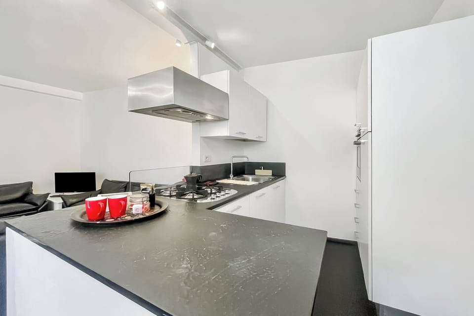Family Apartment, Multiple Bedrooms (Menaggio 57) | Private kitchen | Microwave, oven, stovetop, dishwasher