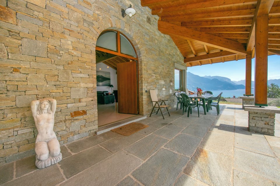 Family Villa, Multiple Bedrooms, Mountainside (Villa Louise) | Terrace/patio