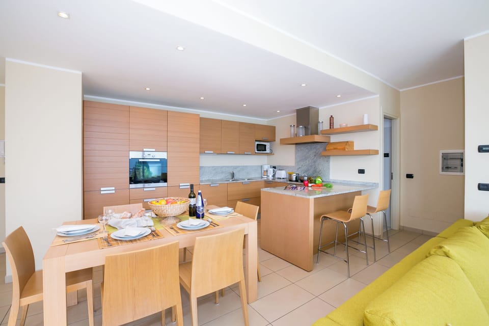 Family Apartment, Multiple Bedrooms, Mountainside (Sant' Andrea Vista) | Private kitchen | Microwave, oven, stovetop, dishwasher