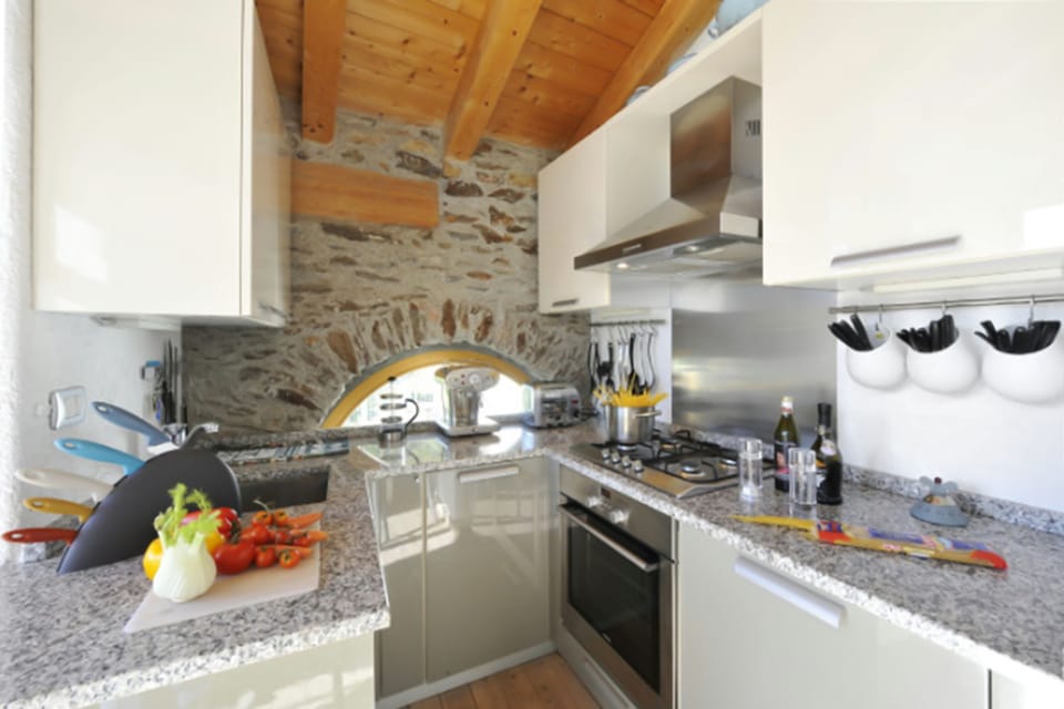 Family Apartment, Multiple Bedrooms, Mountainside (Belmonte Terrazzo) | Private kitchen | Microwave, oven, stovetop, dishwasher