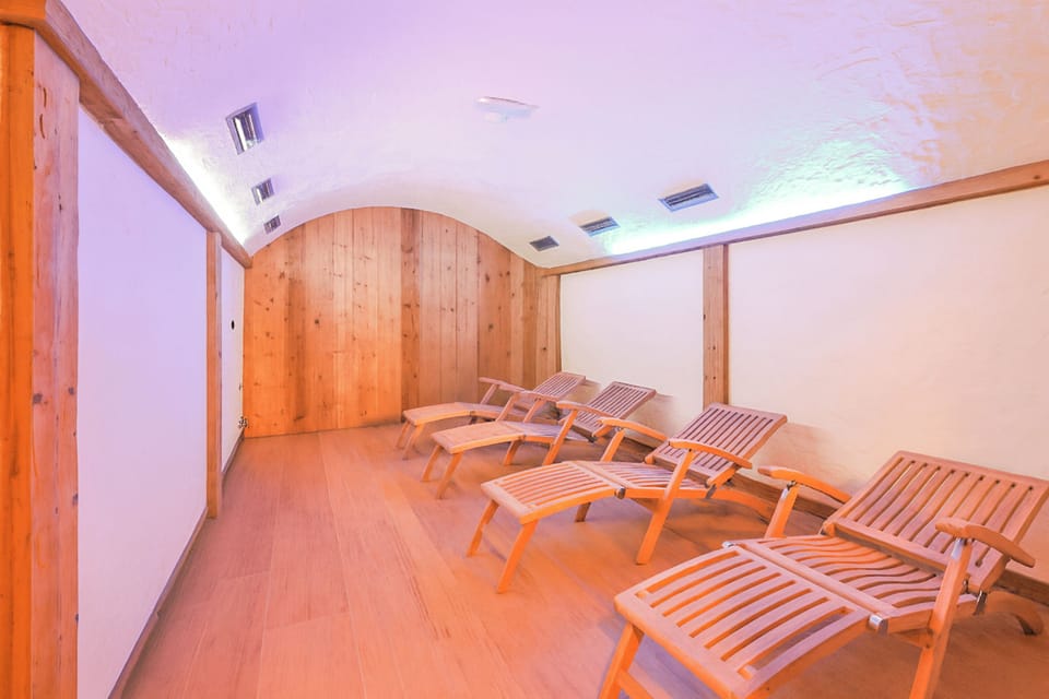 Family Apartment, 3 Bedrooms, Balcony (Genziana) | Sauna