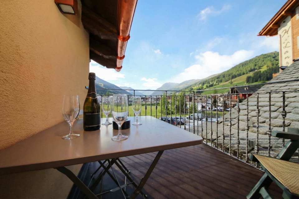Family Apartment, 3 Bedrooms, 2 Bathrooms (Danubio) | Outdoor dining