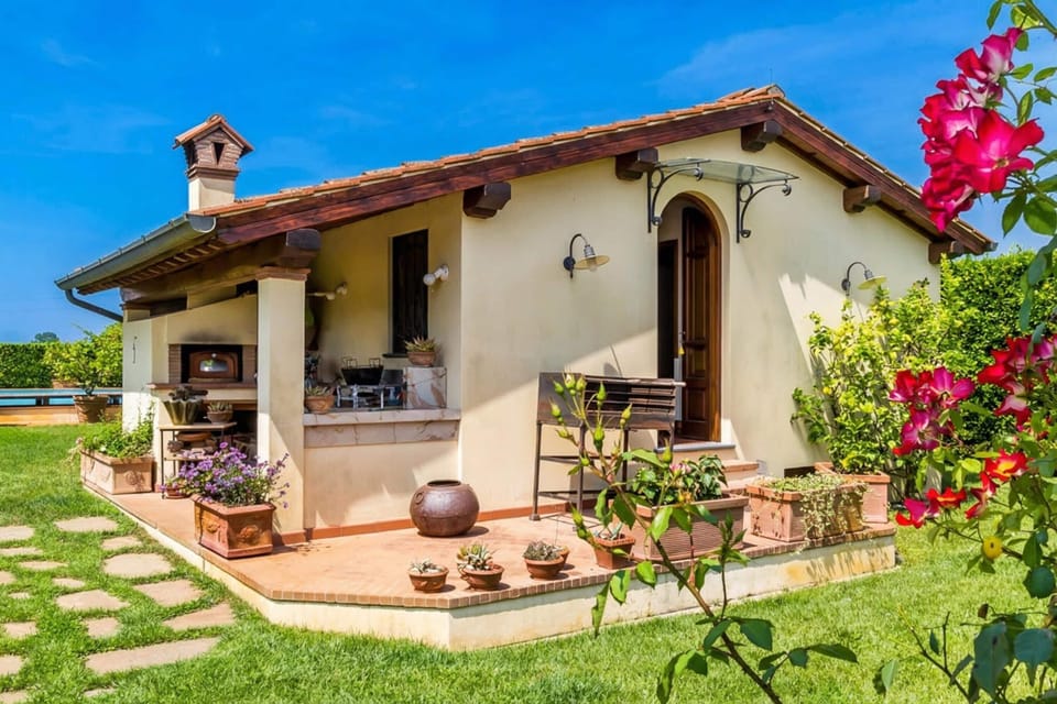 Family Villa, 4 Bedrooms, Microwave (Villa Pallina With Pool) | Terrace/patio