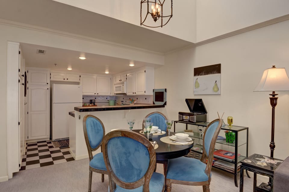 9 DINING TABLE