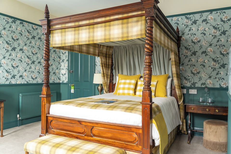 Executive Room, Garden View | Iron/ironing board, free WiFi