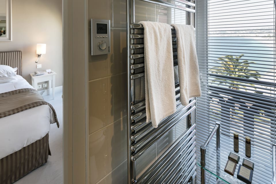 Traditional Single Room | 1 bedroom, Select Comfort beds, minibar, in-room safe