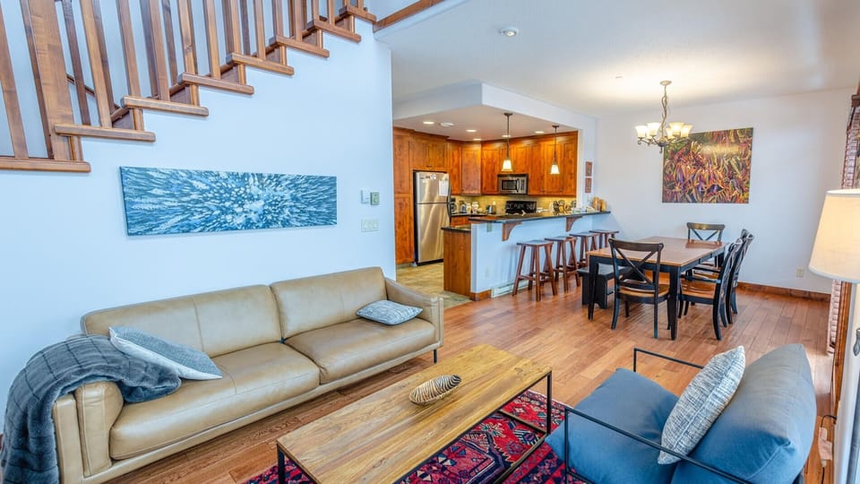 Townhome, 4 Bedrooms | Living area