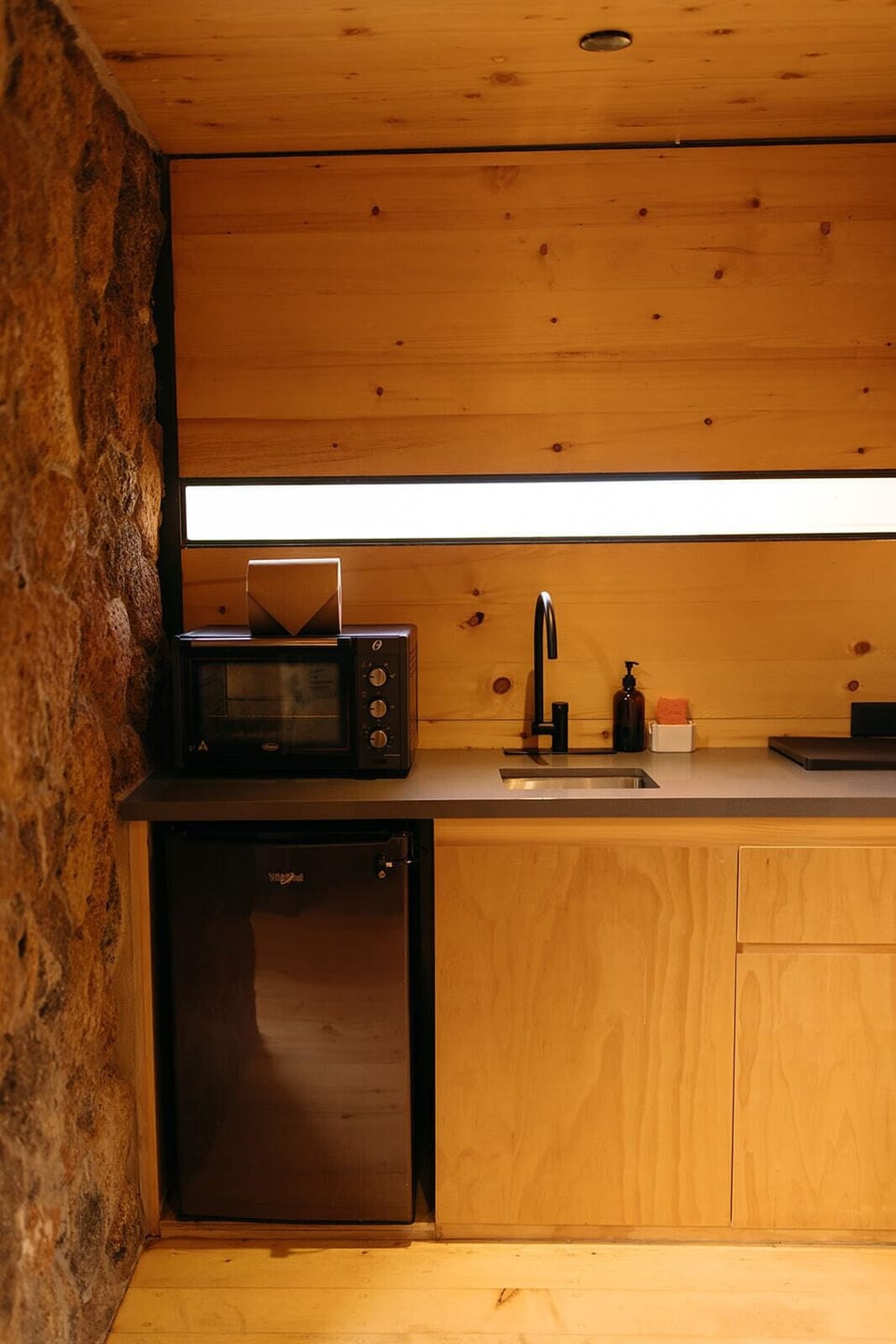 Superior Room | Private kitchen | Coffee/tea maker