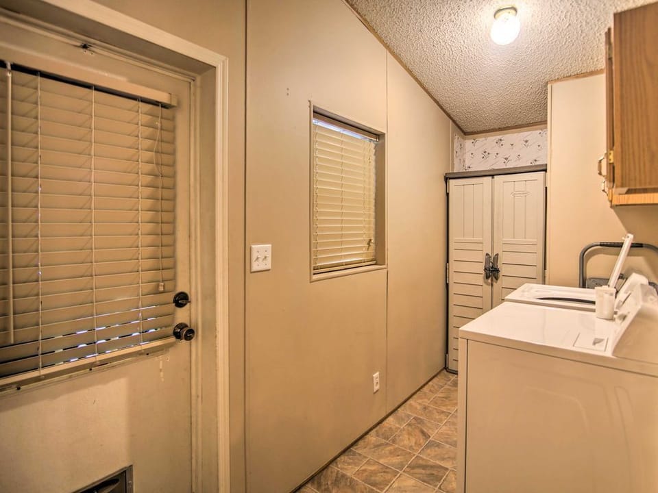 In-Unit Laundry | Washer & Dryer