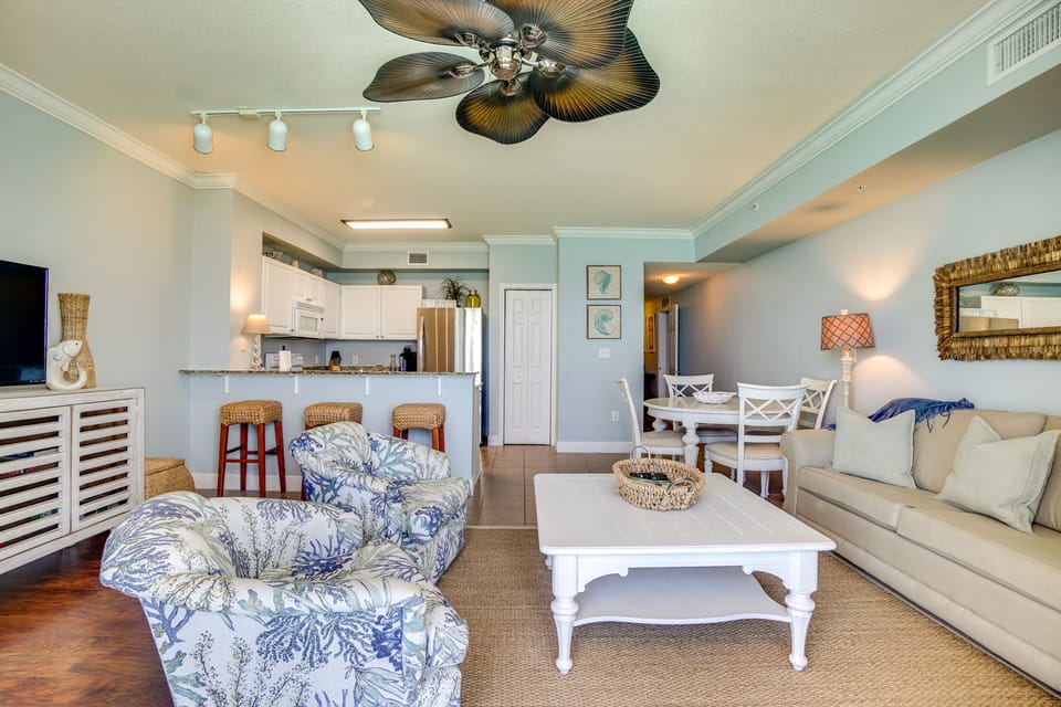 Couch pulls out to queen bed! Comfortable mattress!