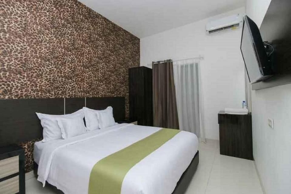 Soundproofing, free WiFi