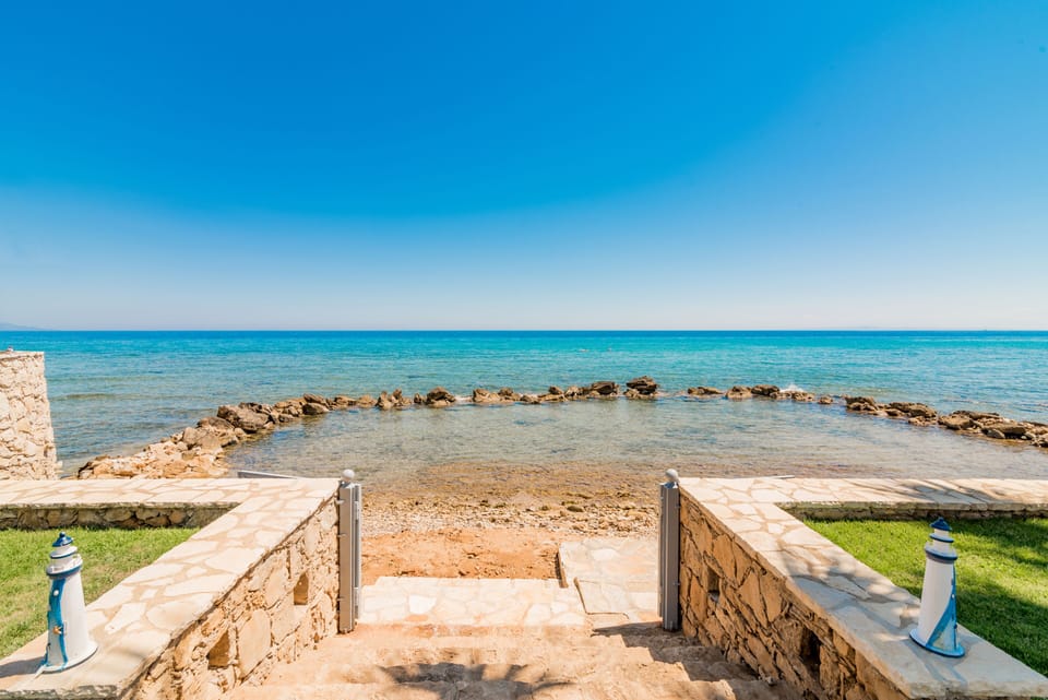 Access to the Beach. 